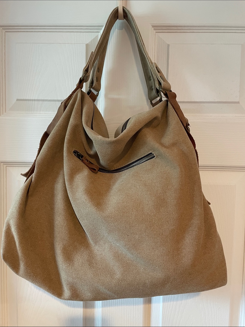 Clelo Canvas Purse